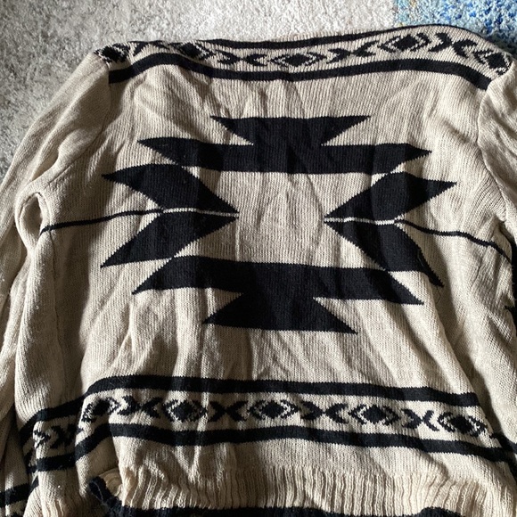 Cardigan - Picture 6 of 6